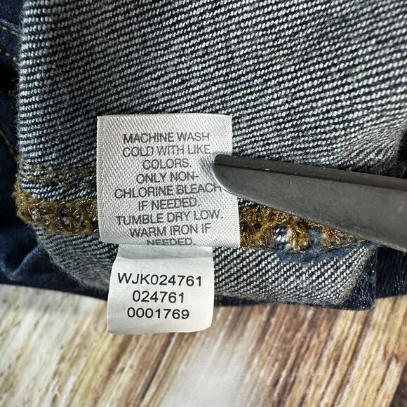 J Jill Womens Size Small Blue Jean Trucker Jacket Denim Coat Button Up Stretch - Picture 9 of 9